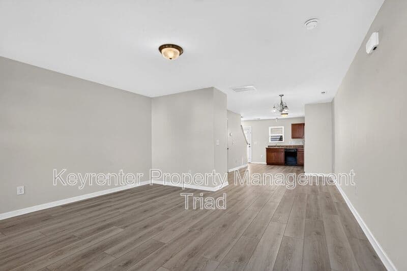 Whitsett House: 1168 Brooksridge Way