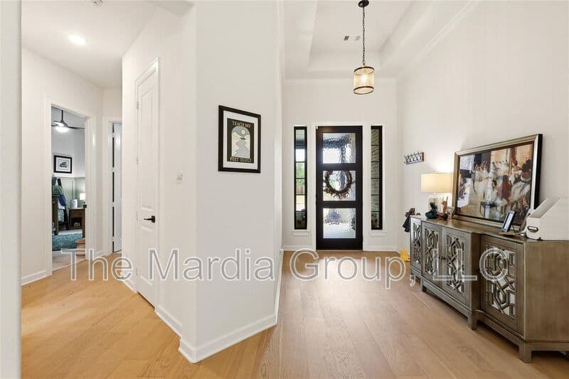 Mclendon Chisholm House: 1721 Salvatore Lane