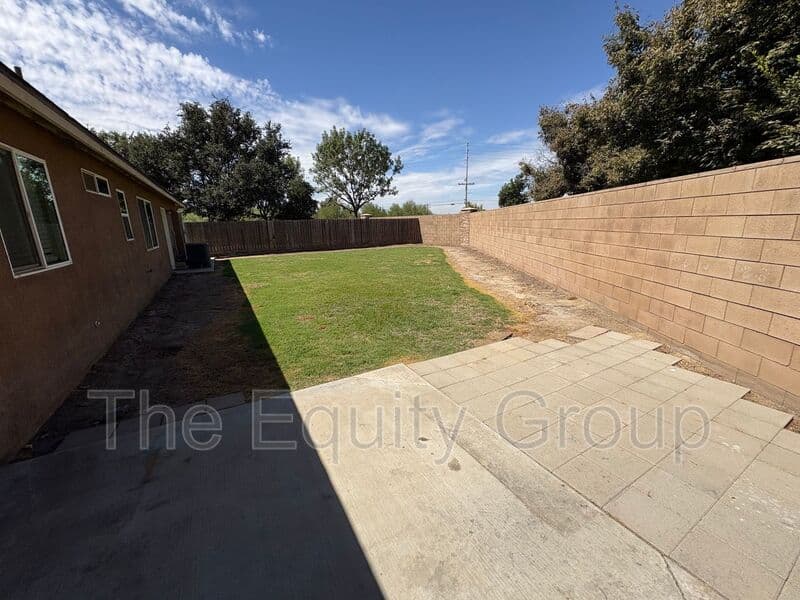 Tulare House: 2314 Cape Canyon Avenue