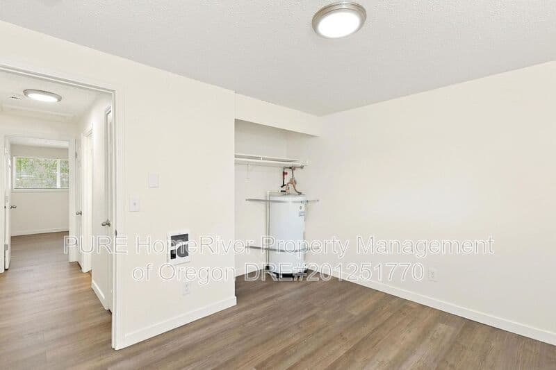 Portland Condo: 18411 E Burnside St