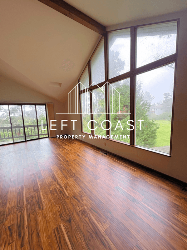 Lincoln City House: 132 Salishan Drive