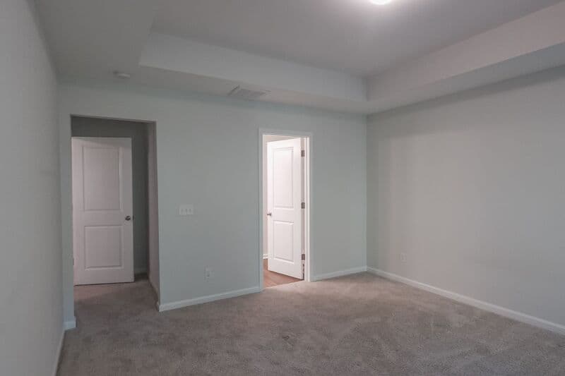 Richmond Hill House: 34 Crown Ct