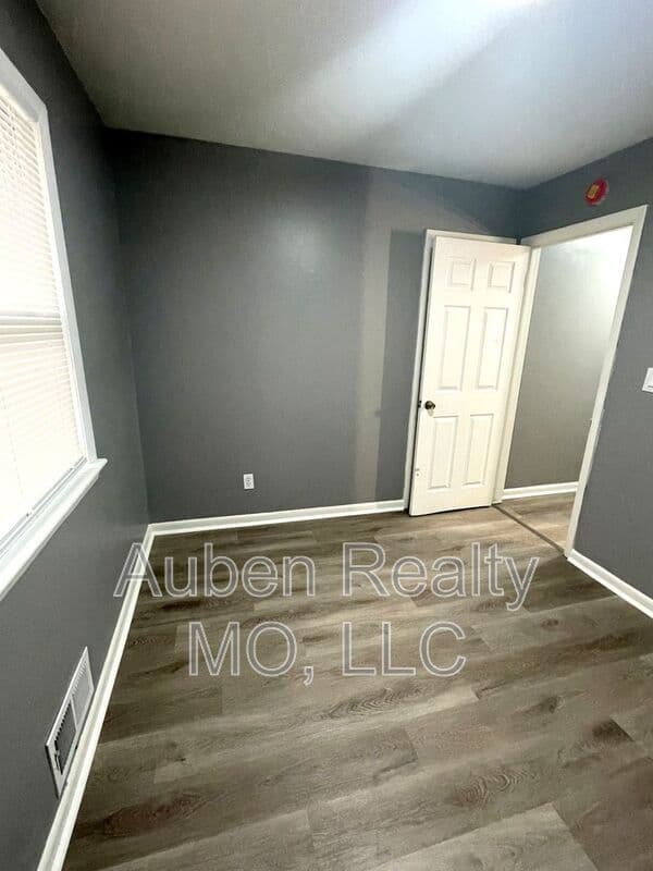Kansas City Condo: 3143 Puckett Rd