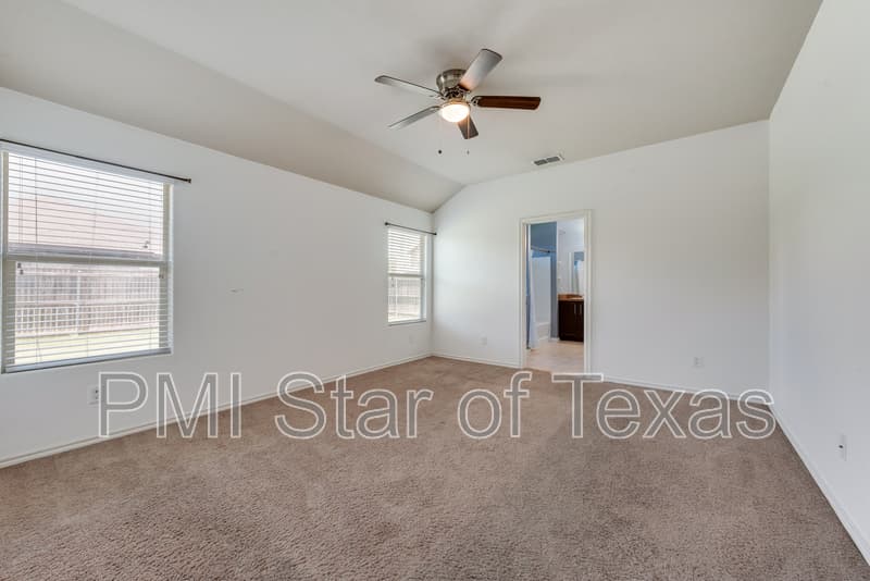 Fort Worth House: 6324 Spokane Drive