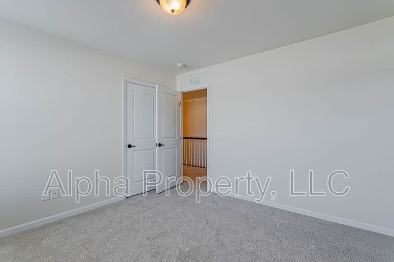 Greer Townhome: 12 Irvington Dr