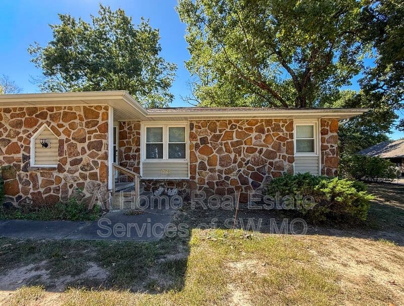 Nixa Condo: 1924 Bellerive
