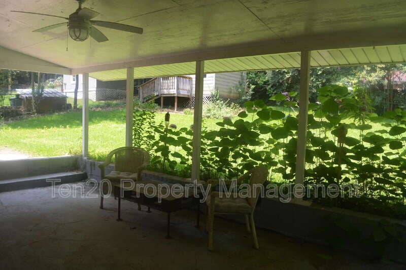 Columbus House: 1815 Marilon Dr