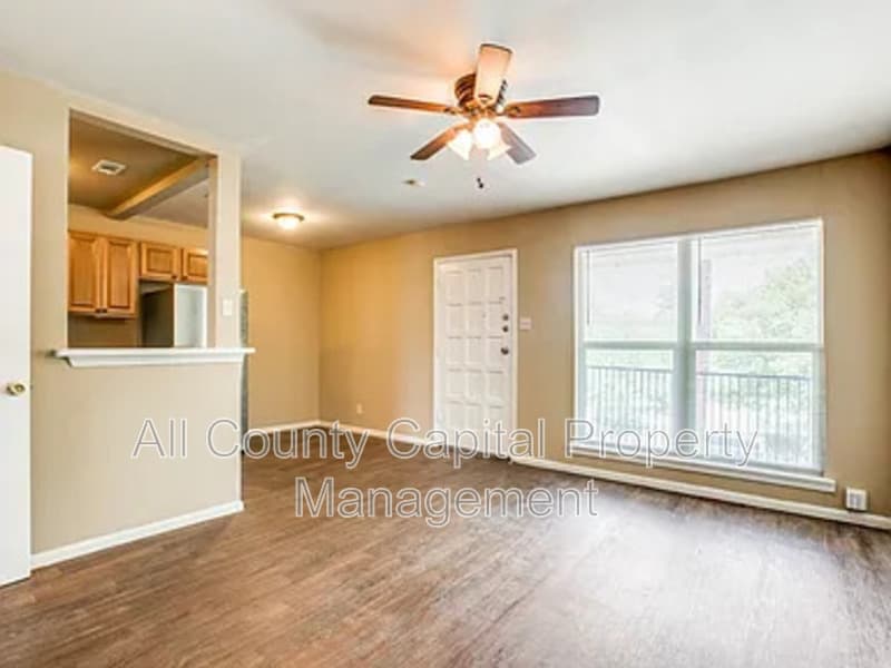 San Antonio Condo: 216 Lucas St