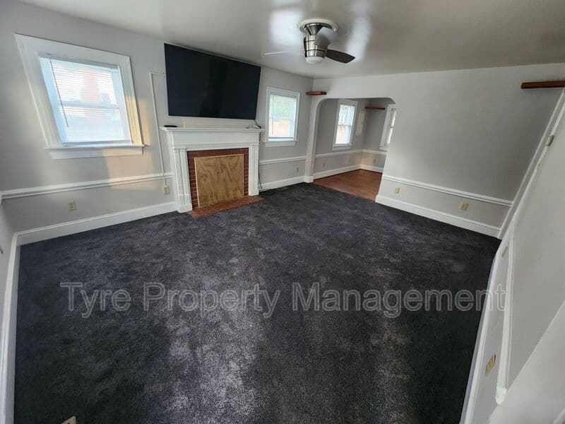 Greenville House: 201 N Summit Street