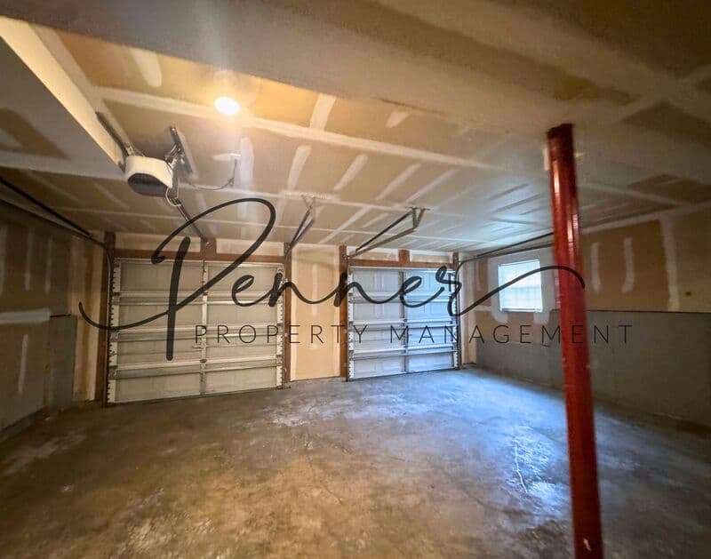 Belton House: 504 Fairway Rd