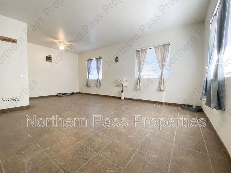 El Paso Condo: 4700 Maxwell Ave