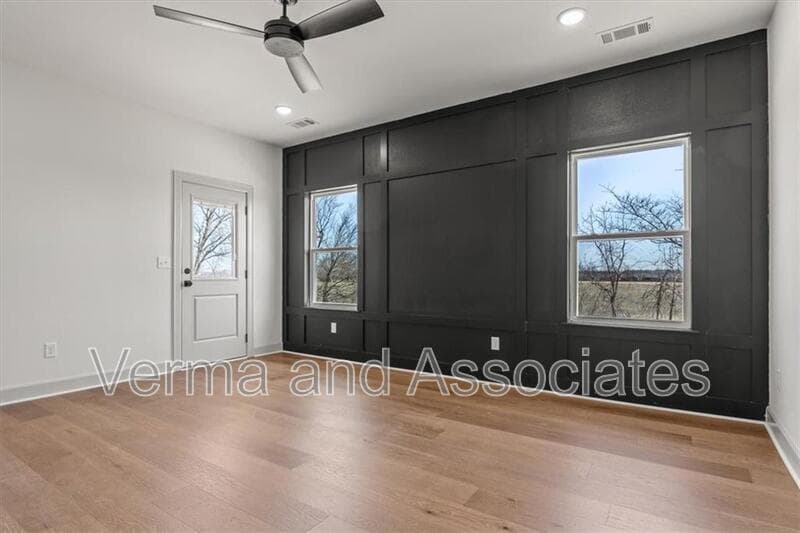 Centerton House: 1050 Whistler St