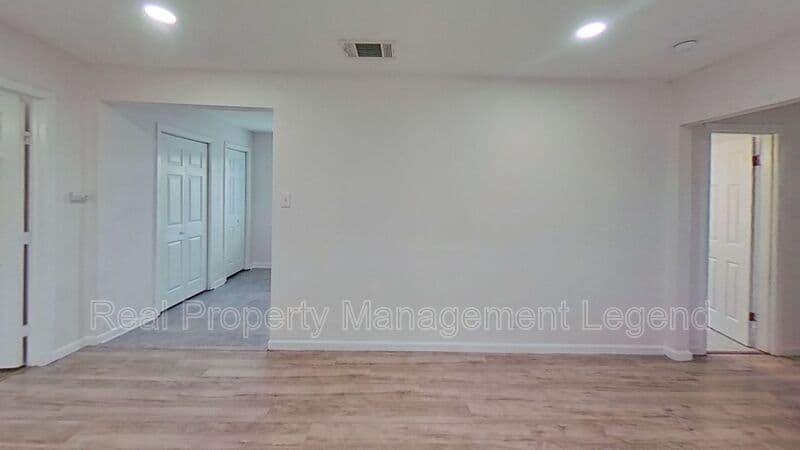Irving House: 2320 Brockbank Dr