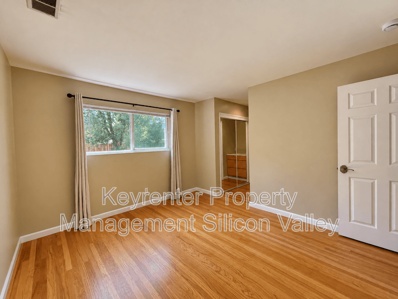 San Jose House: 4408 Bucknall Rd