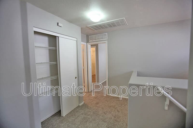 Phoenix House: 5313 W Albeniz Pl