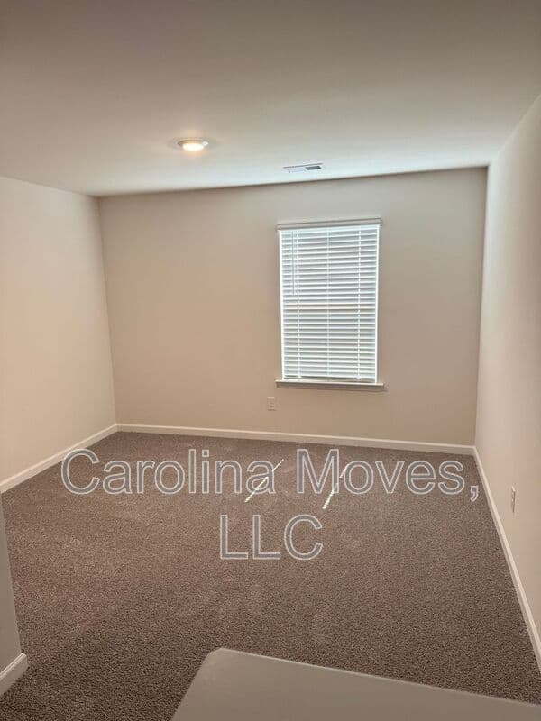Greer House: 328 Ridge Climb Trail
