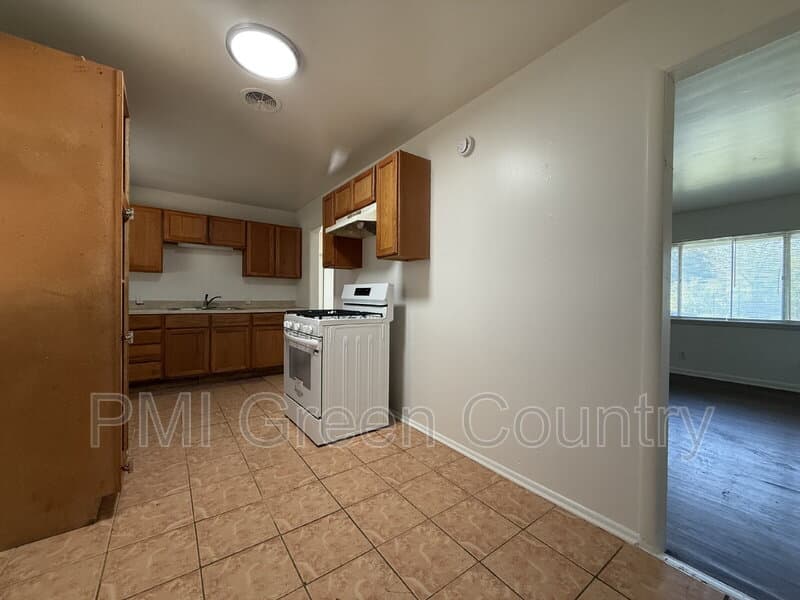 Tulsa House: 1547 E 51st St N