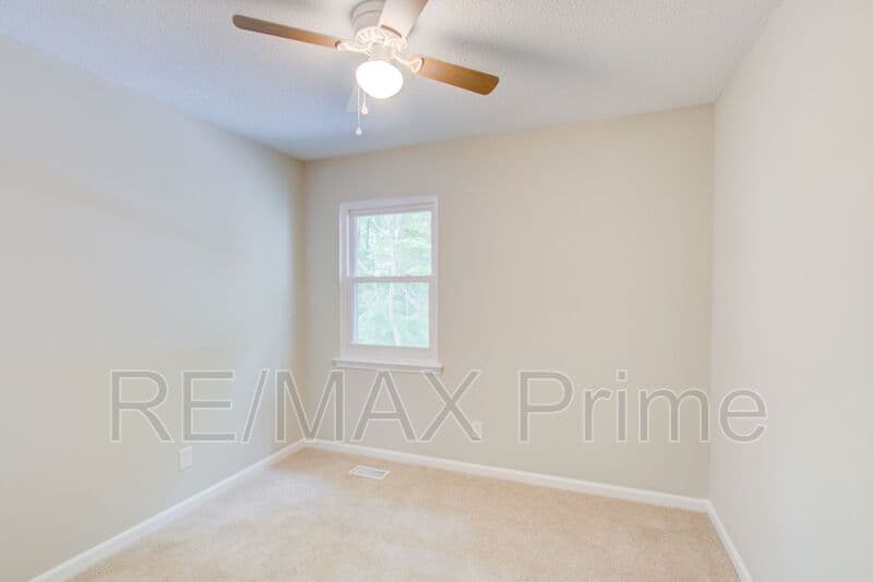 Virginia Beach House: 5375 Grand Lake Crescent