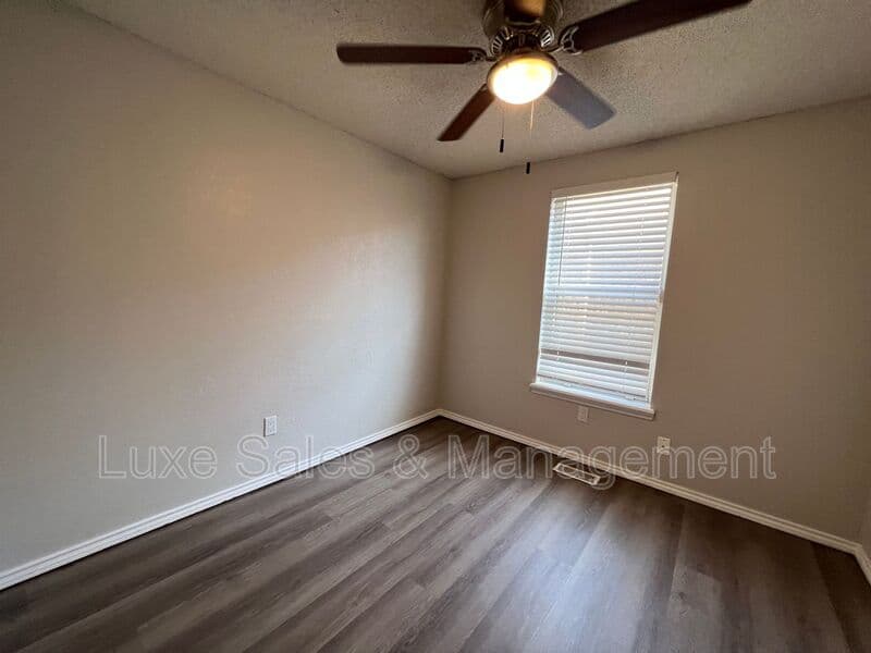 Moore House: 2137 Goodrich Drive