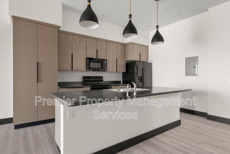Billings Apartment: 2310 1st Ave N