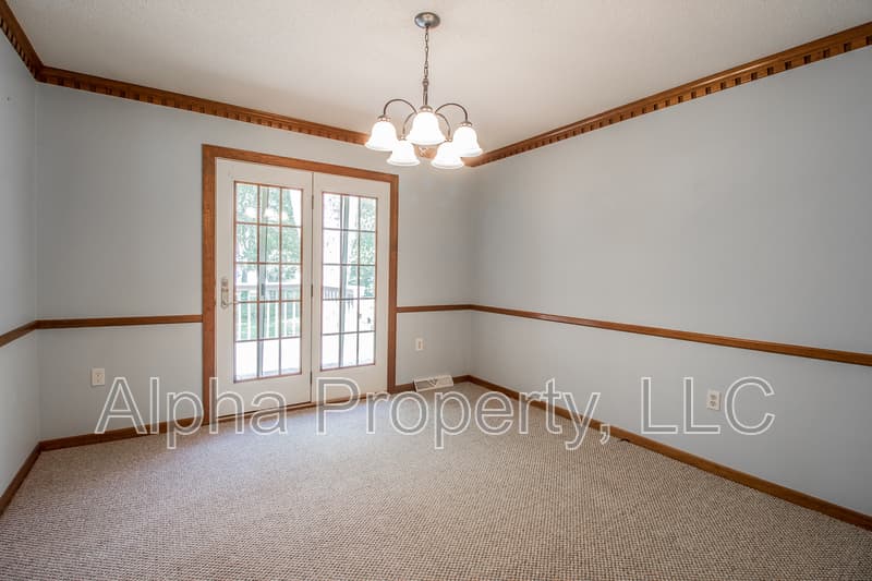 Greer House: 102 Ticonderoga Drive