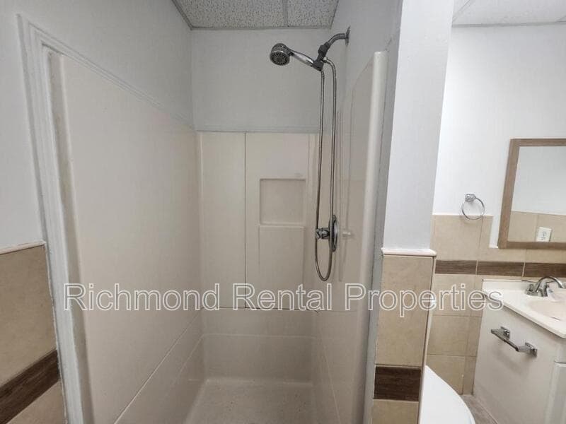 Richmond Condo: 11 East Broad St