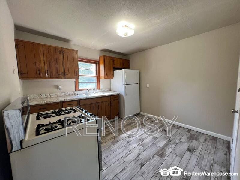 Des Moines House: 1914 10th St