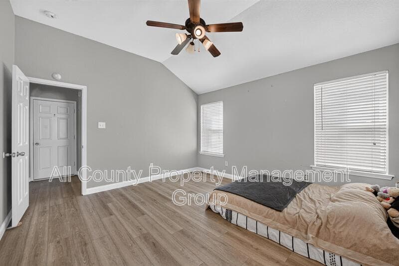 Fort Worth House: 8205 Mule Deer Run