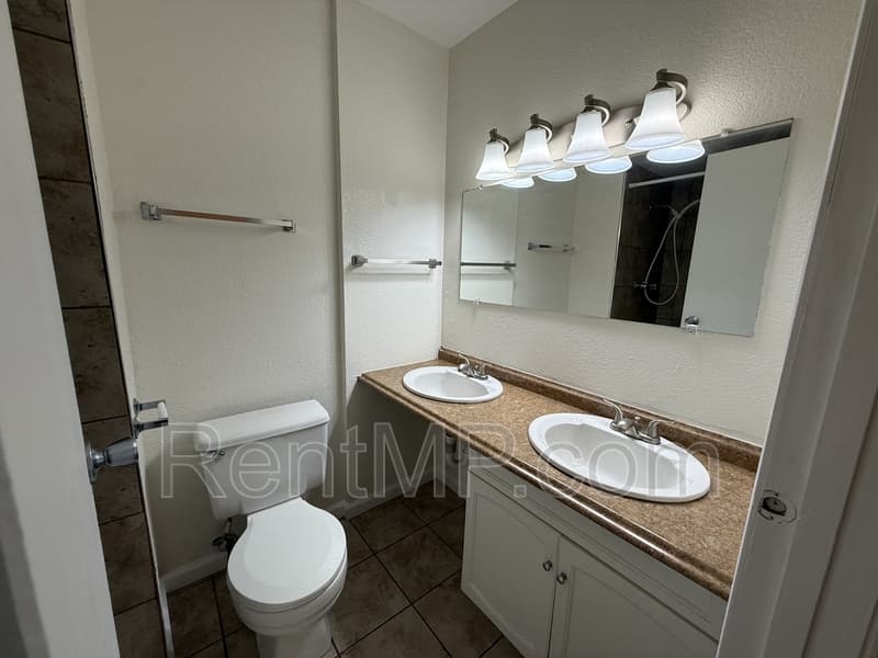 Mt Pleasant Townhome: 1825 S Crawford - Unit B06