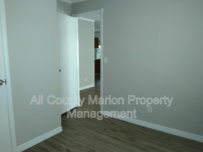 Summerfield House: 14411 SE 25th Ave