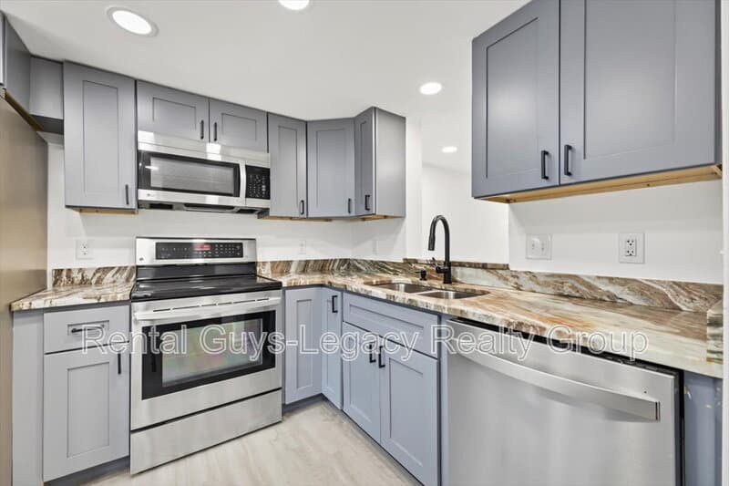 Jacksonville Townhome: 3517 Peeler Road