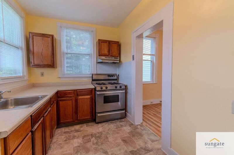 Baltimore Condo: 2900 E Strathmore Ave