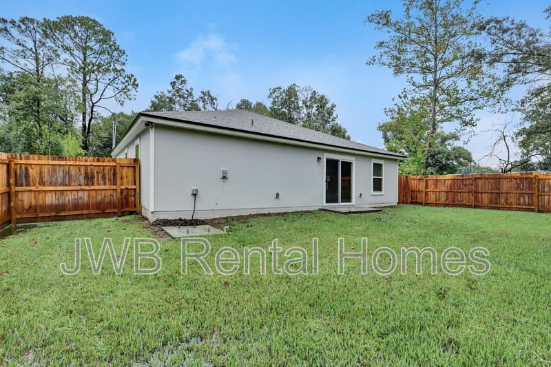 Jacksonville House: 2356 Brooklyn Rd