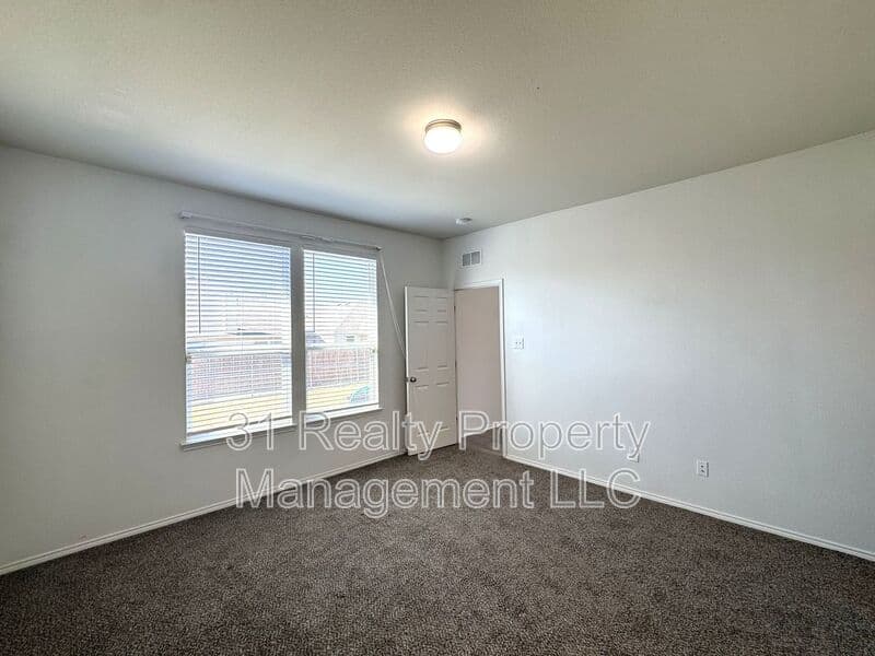 Fort Worth House: 2340 Senepol Way