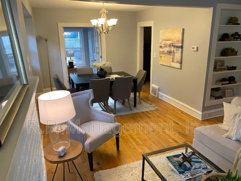 Minneapolis House: 3416 Girard Ave S
