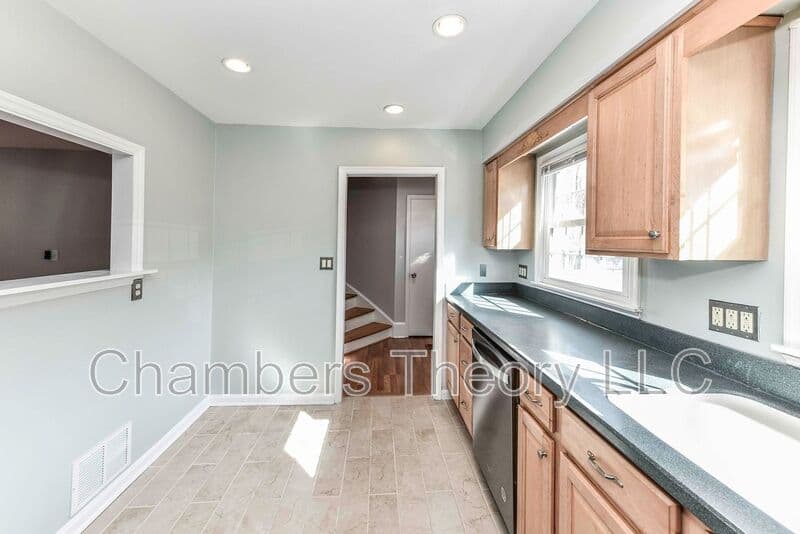 Springfield Condo: 5910 Prince James Dr