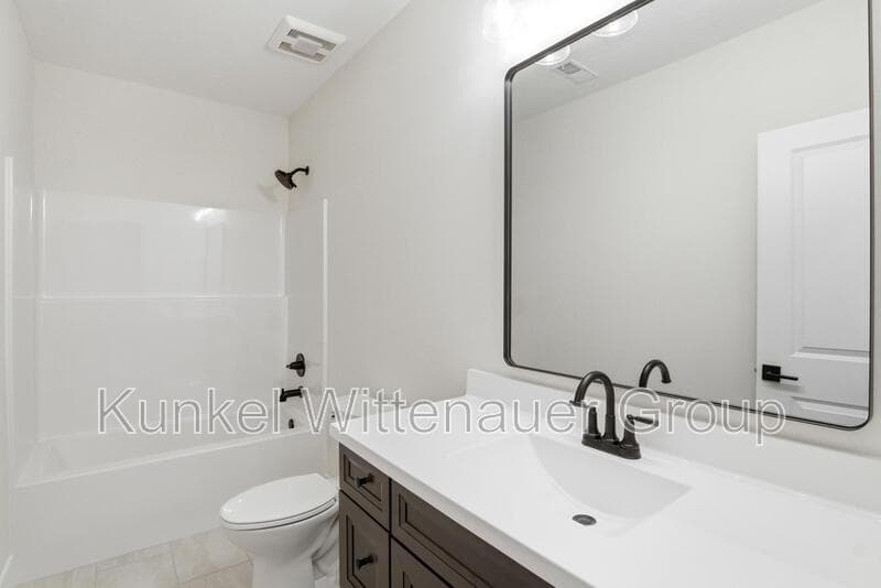 O'Fallon House: 829 Bushwood Way