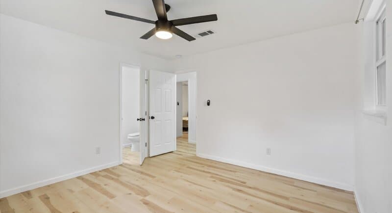 Austin Condo: 1118 Ebert Avenue