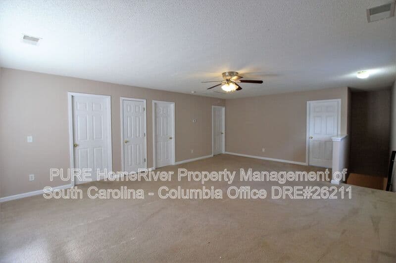 Columbia House: 581 Heron Glen Dr