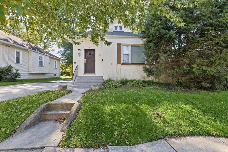 Audubon Condo: 504 Cedarcroft Ave. - C