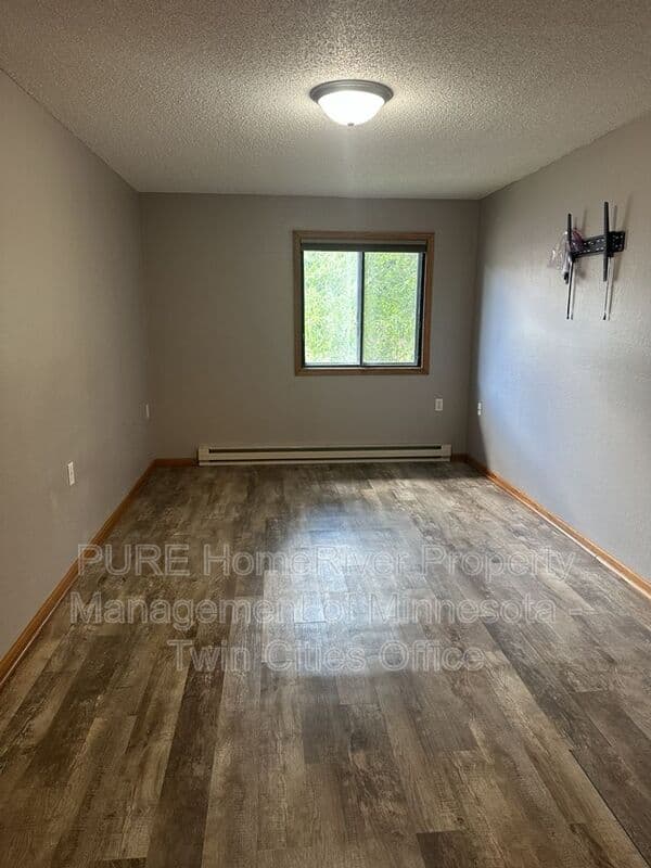 South Saint Paul Condo: 221 Grand Ave W