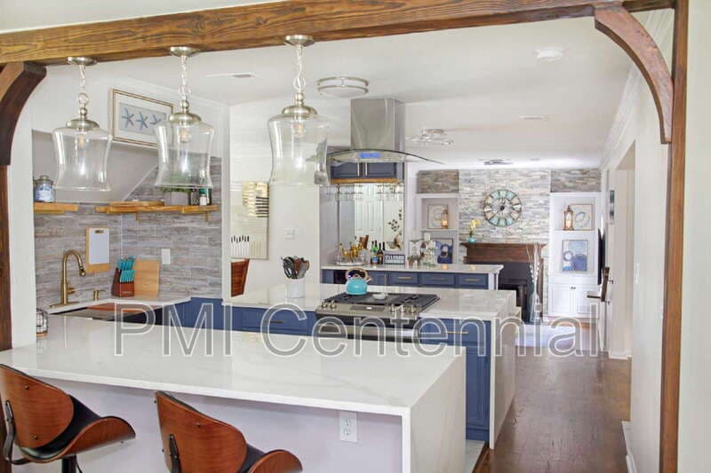 Johns Creek House: 220 Preston Oaks Dr