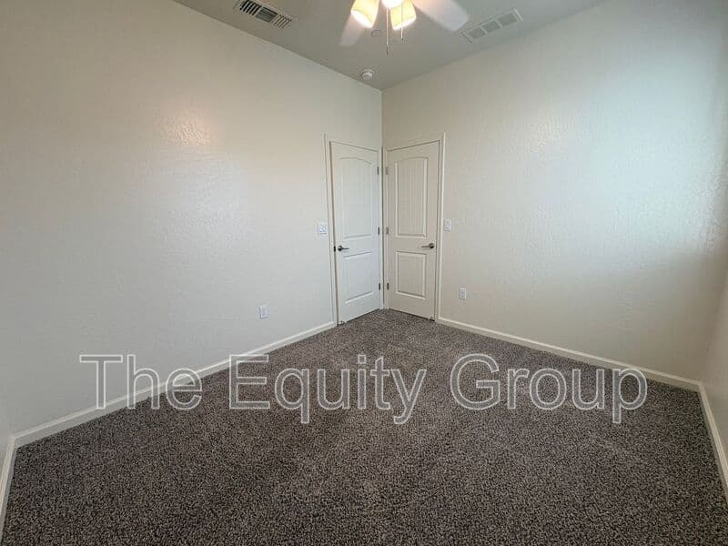 Visalia House: 1005 West Sedona Ave