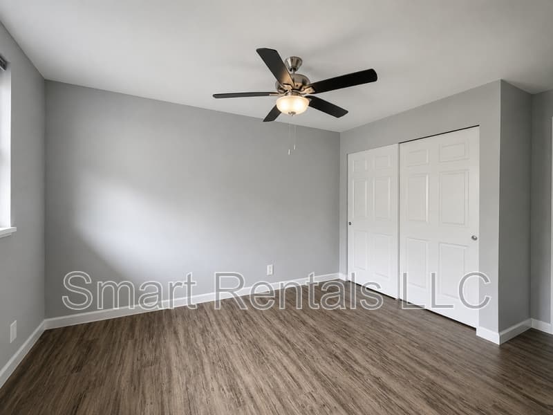 Maplewood Condo: 2509 Bellevue Avenue - 1