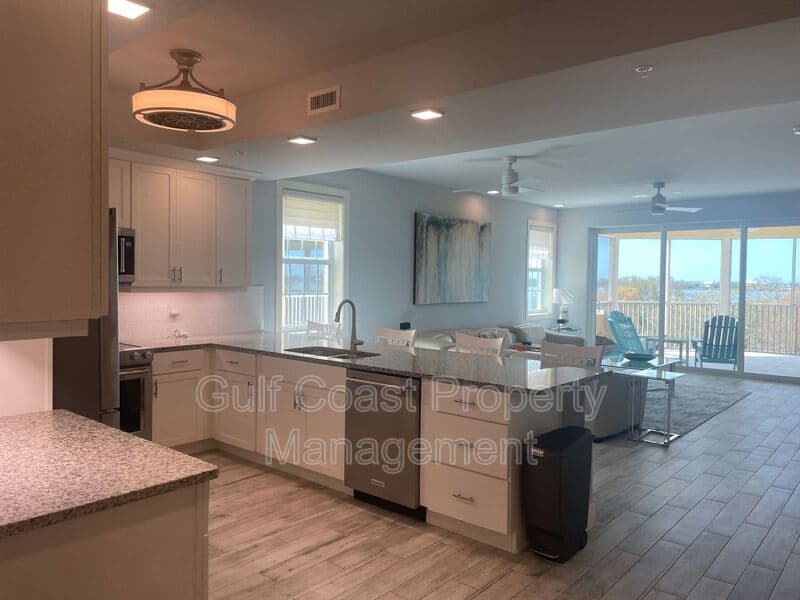 Osprey House: 260 Hidden Bay Dr