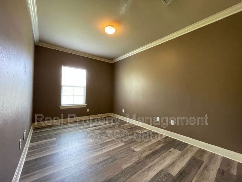 Denham Springs Apartment: 31855 LA Hwy 16
