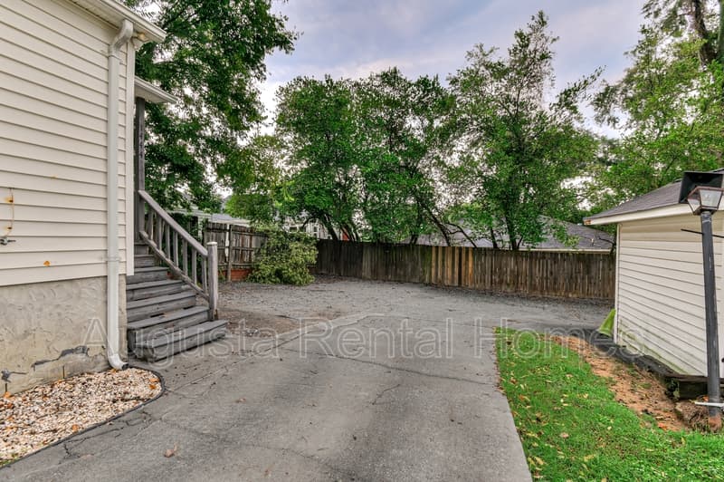 Augusta Condo: 1444 Heard Avenue - 1/2