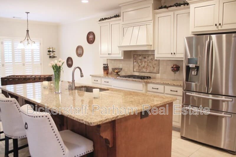 Columbus House: 7165 Bridgemill Drive