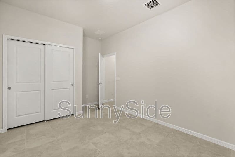 Kissimmee House: 2715 Clear Night Ave