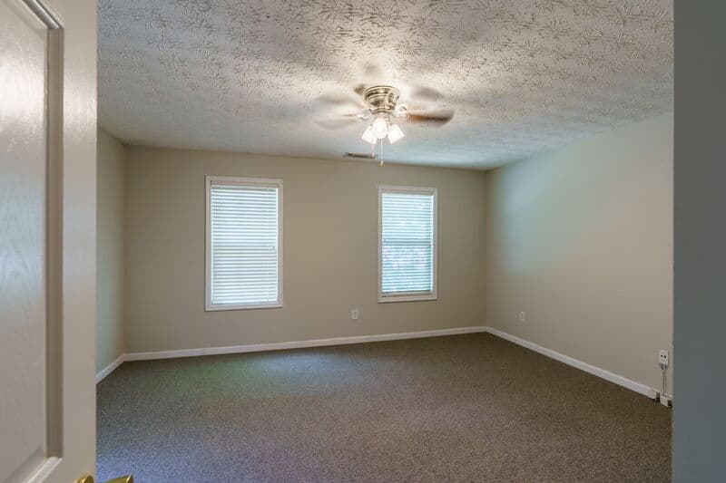 Athens House: 321 Samuel Clemens Way